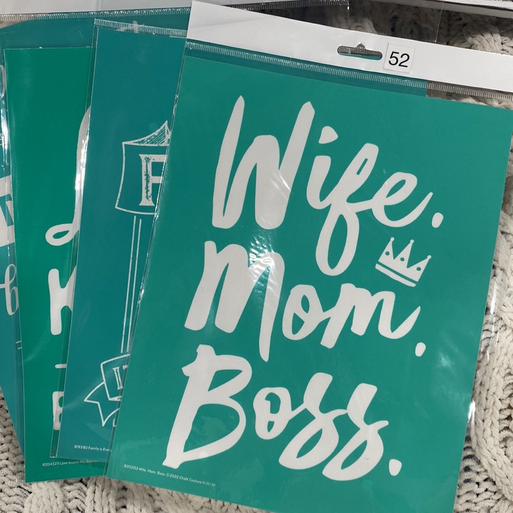 🎀 NEW Chalk couture bundle - Bundle of 4 - Super cute Family Mom Boss LOVE 🎀